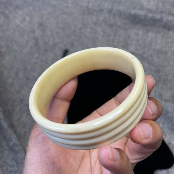 SOLD Real Ivory bangle - Picture 8 of 13